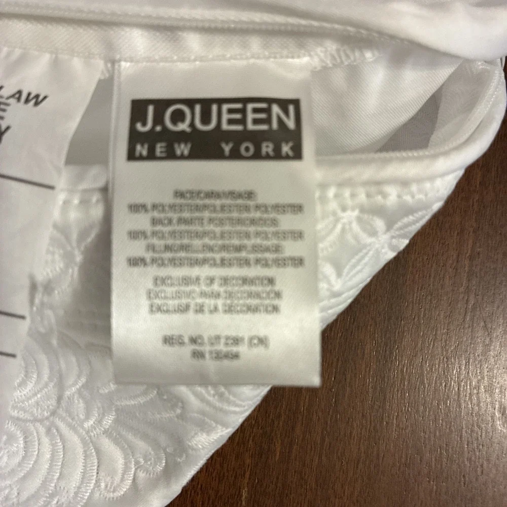 J Queen New York Zilara Standard Sham White New In Package